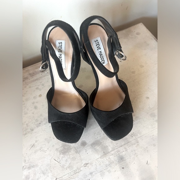 Steve Madden Platform High Heels in Black. Size 7.5. - Picture 2 of 5